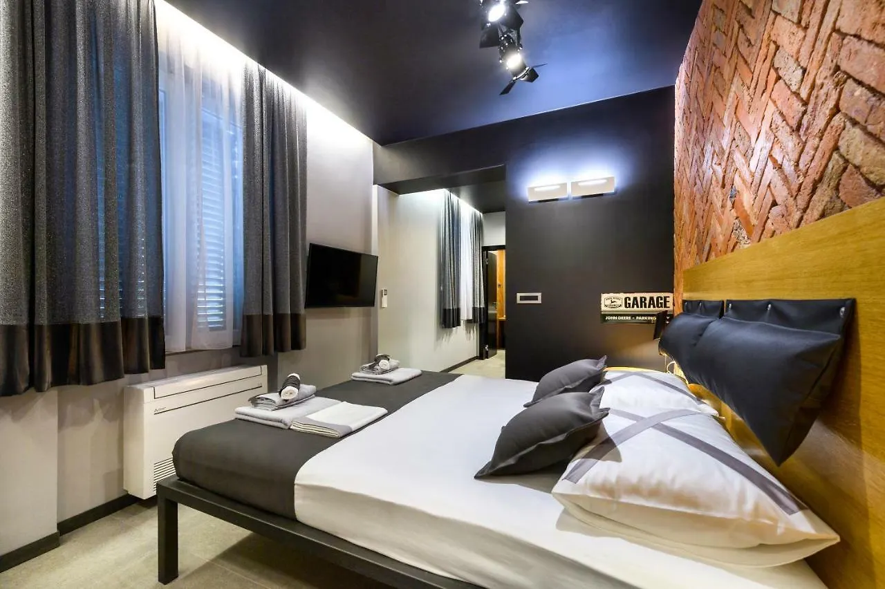 Split Industrial Design Rooms