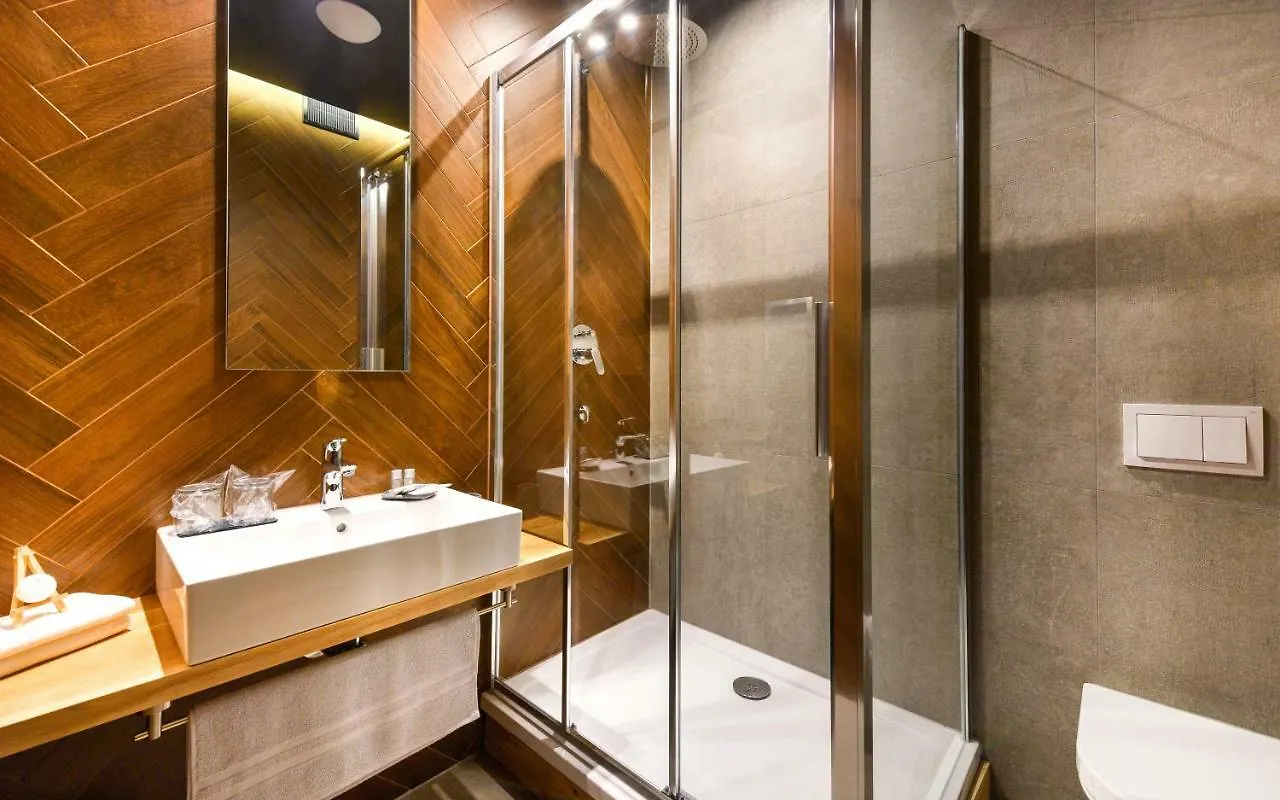 Guest house Split Industrial Design Rooms