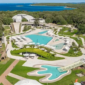 **** Parco vacanze Homes Mon Perin Croazia