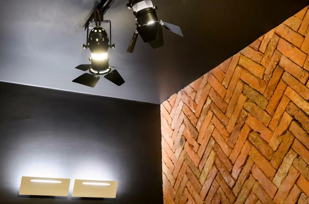 Split Industrial Design Rooms