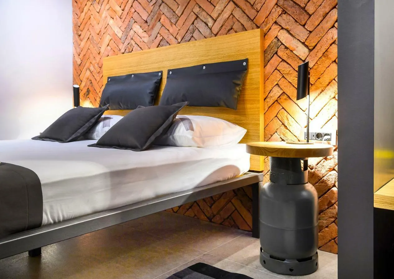 Split Industrial Design Rooms