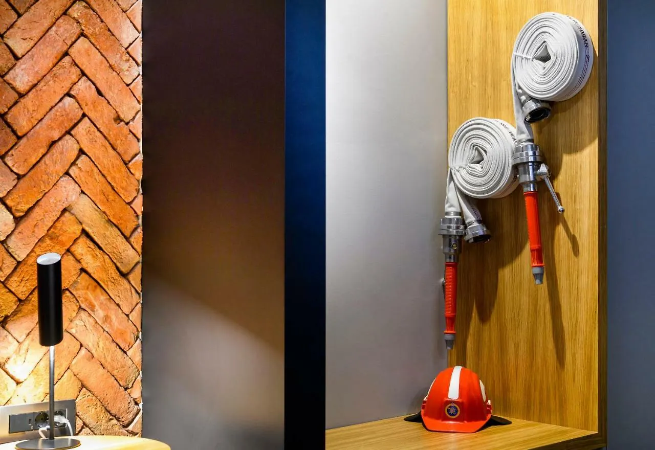 Split Industrial Design Rooms